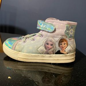 Girls shoes